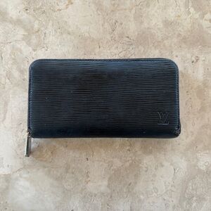 Louis Vuitton black epi leather long zippy wallet